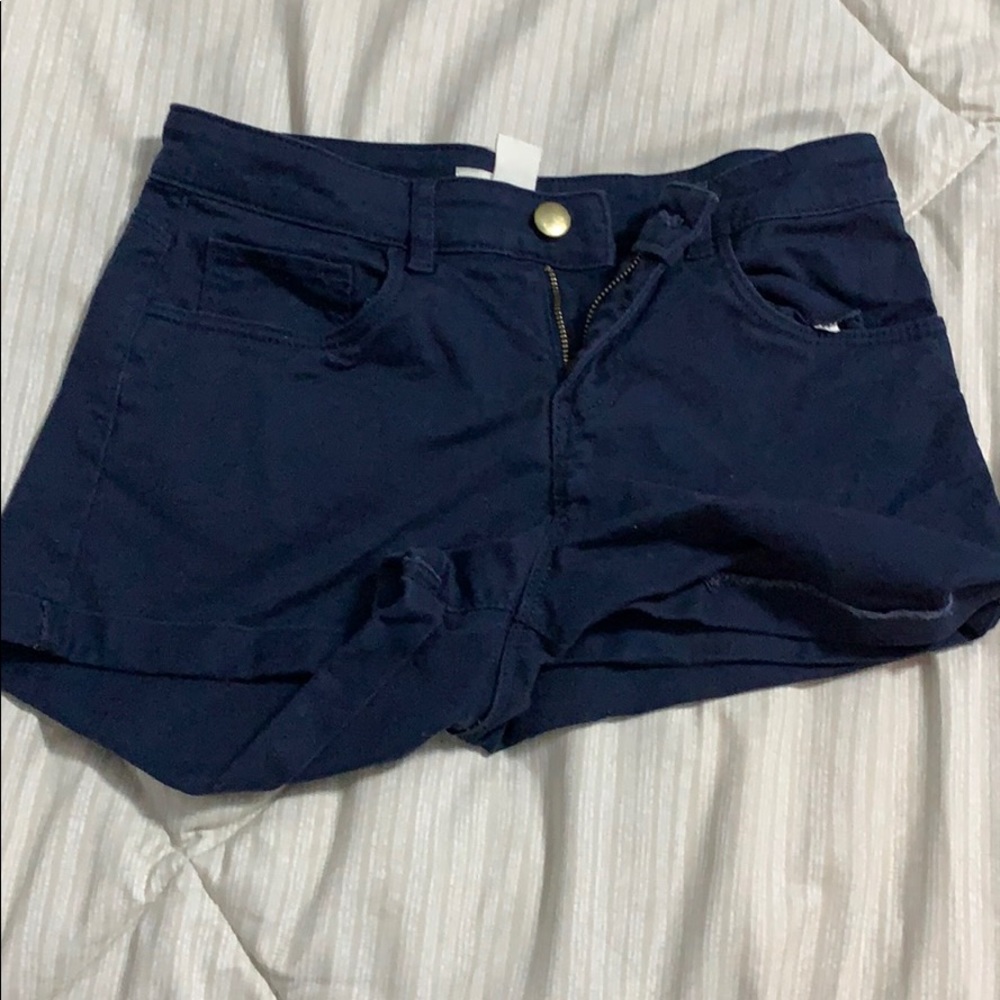 H&M baby blue shorts - Picture 1 of 2